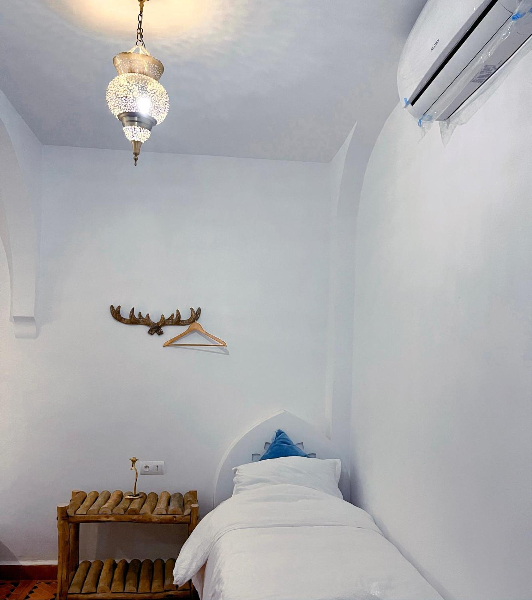 Отель Riad Bab Mahruk Шефшауэн Экстерьер фото
